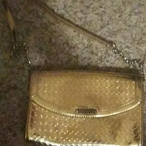 Gold ninewest chained clutch